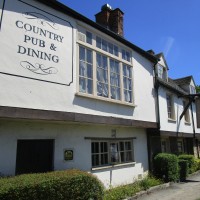 A44 dog-friendly pub near Woodstock, Oxfordshire - Oxfordshire dog-friendly pub