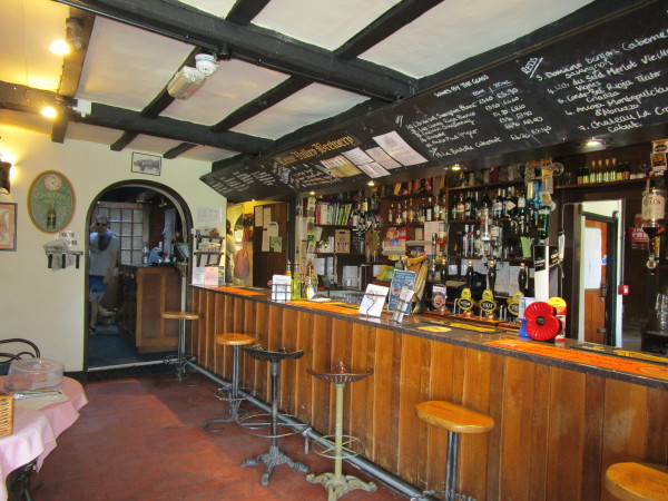 A44 dog-friendly pub and dog walk, Worcestershire - Driving with Dogs