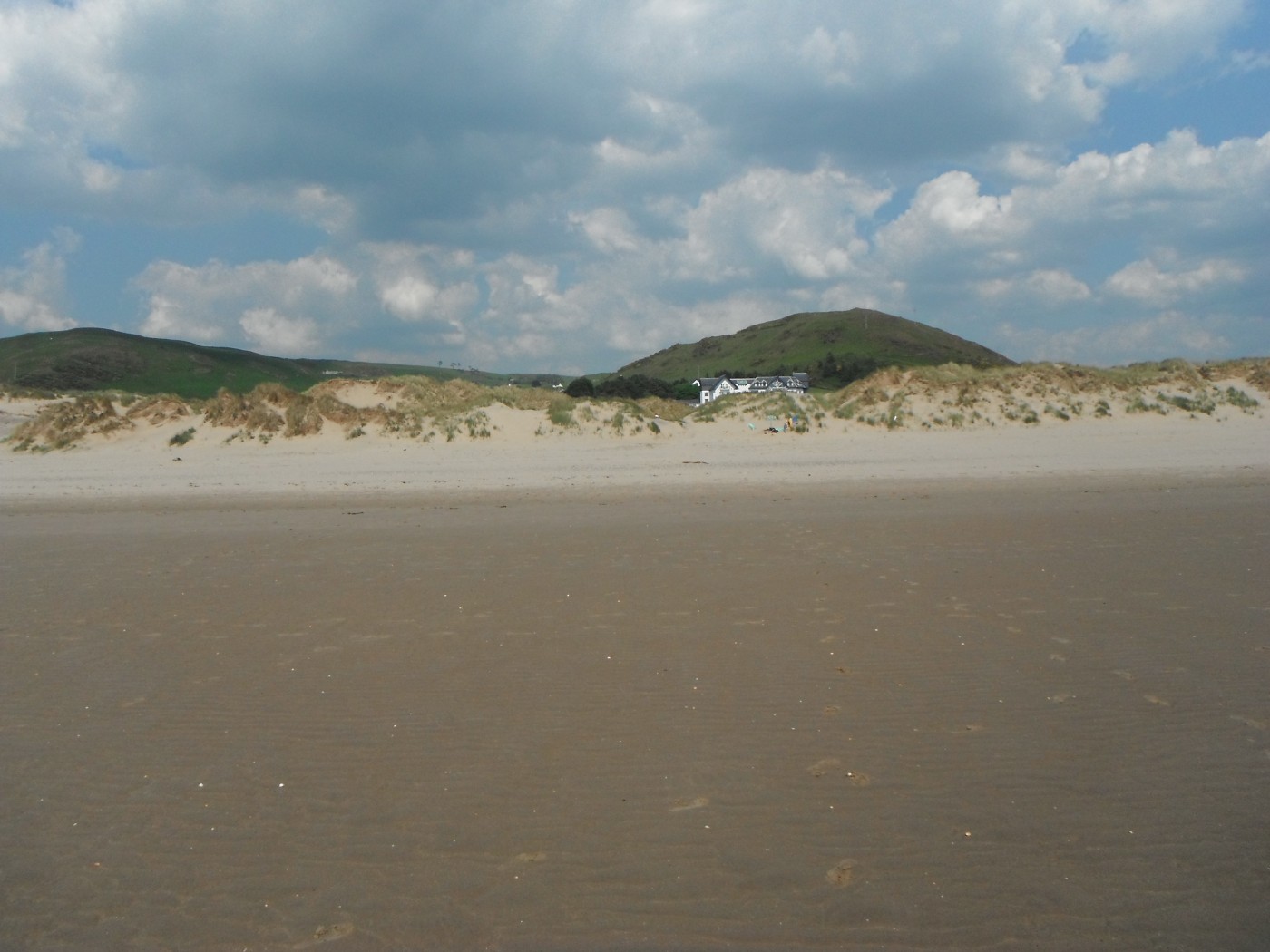Aberdovey dogfriendly beach, Wales Driving with Dogs