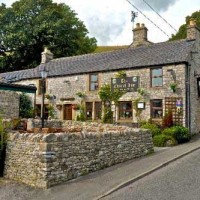 Chelmorton dog-friendly pub with dog walks, Derbyshire - Dog walks in Derbyshire