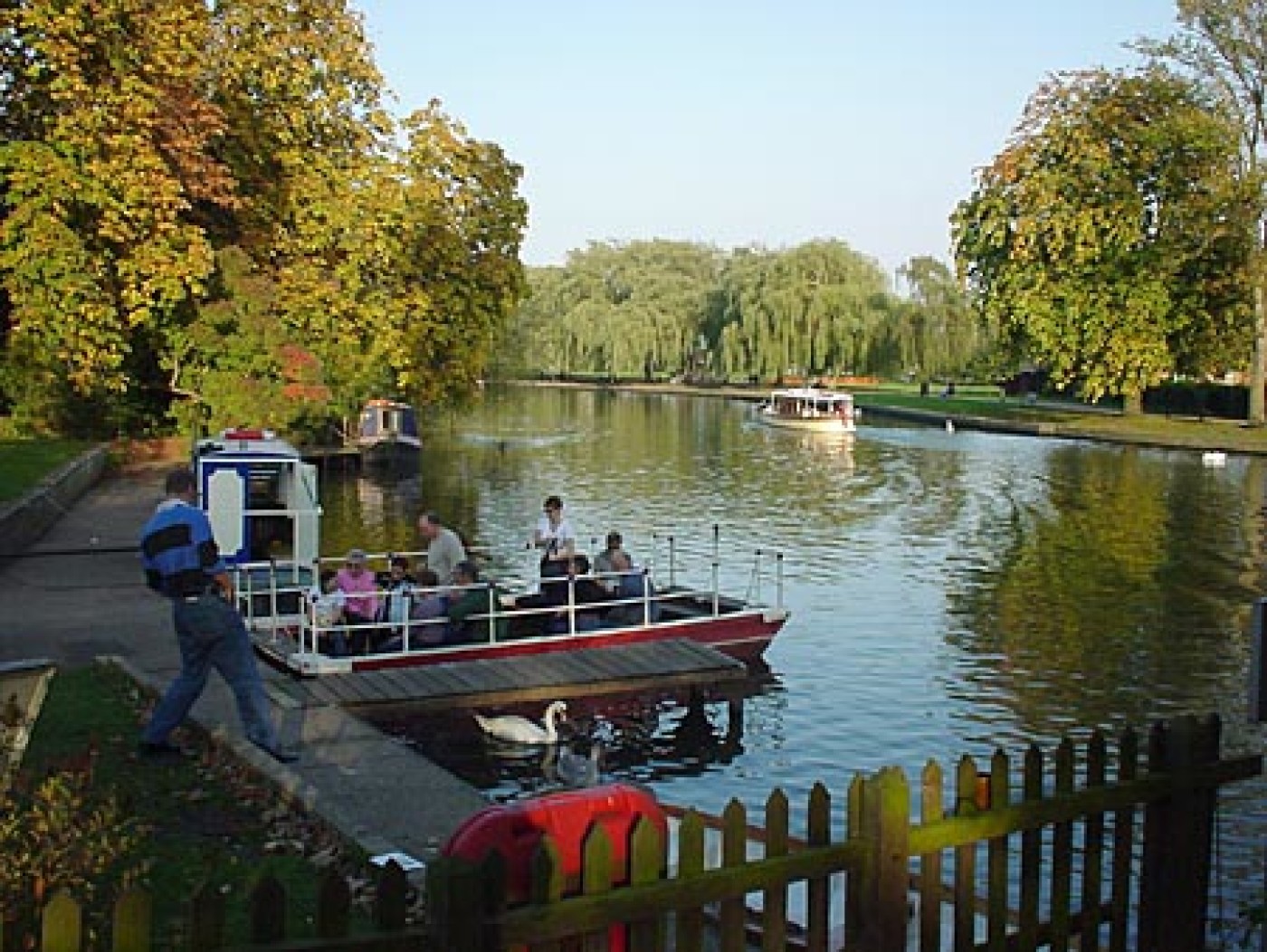 StratforduponAvon dogfriendly pub and dog walk, Warwickshire