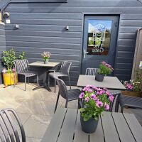 Dog-friendly cafe near M6 Junction 42, Cumbria - Dog-friendly cafe in Cumbria