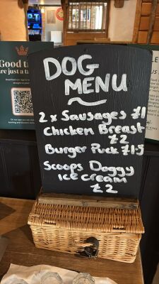 Dog friendly pub near M40 Jct 7, Buckinghamshire - Driving with Dogs