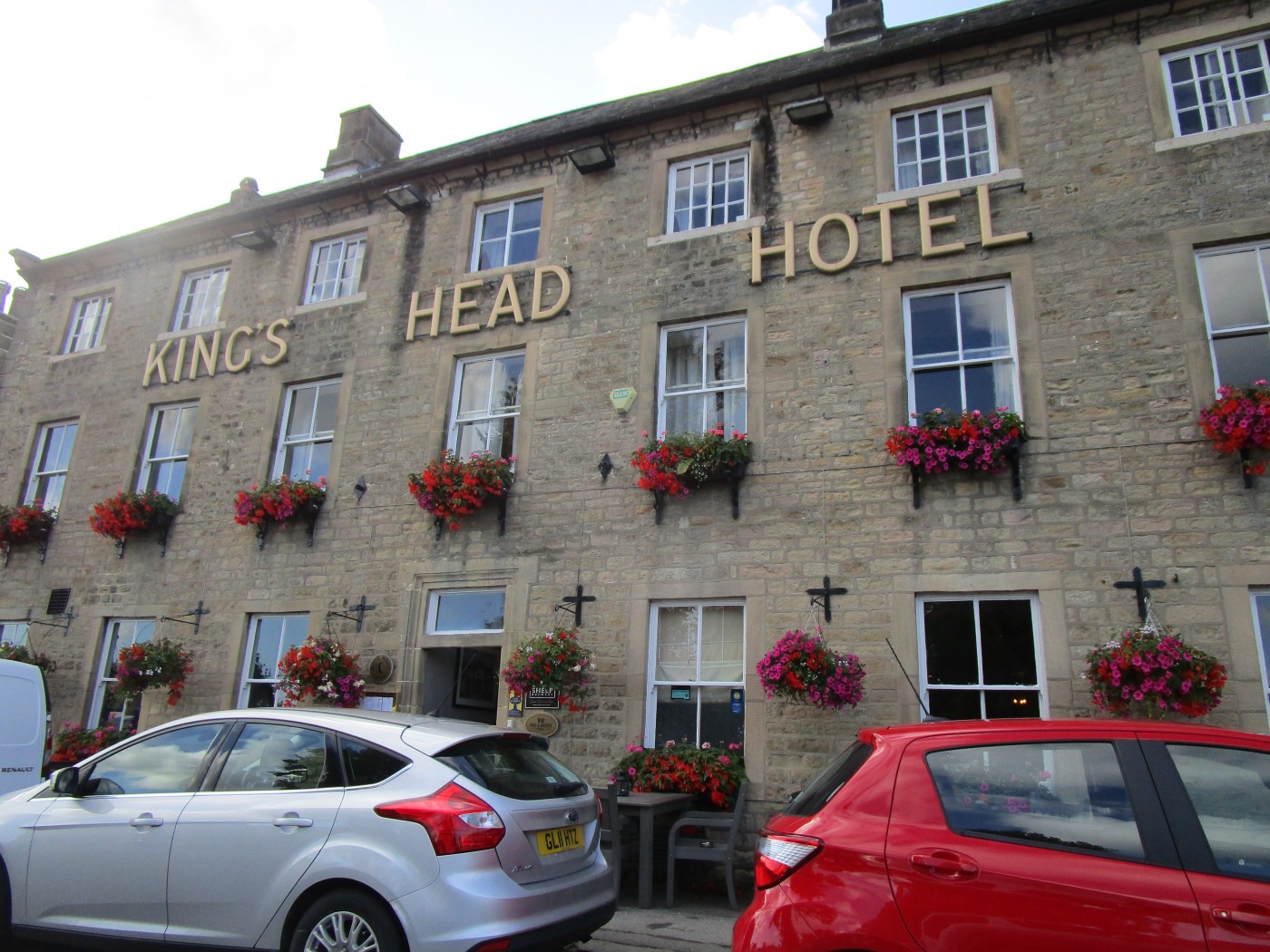 Masham dog-friendly pub and dog walk, North Yorkshire - Driving with Dogs