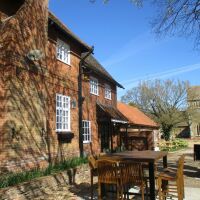 Castle grounds stroll with the dog, with tea shops, Norfolk - Norfolk dog-friendly pub with garden