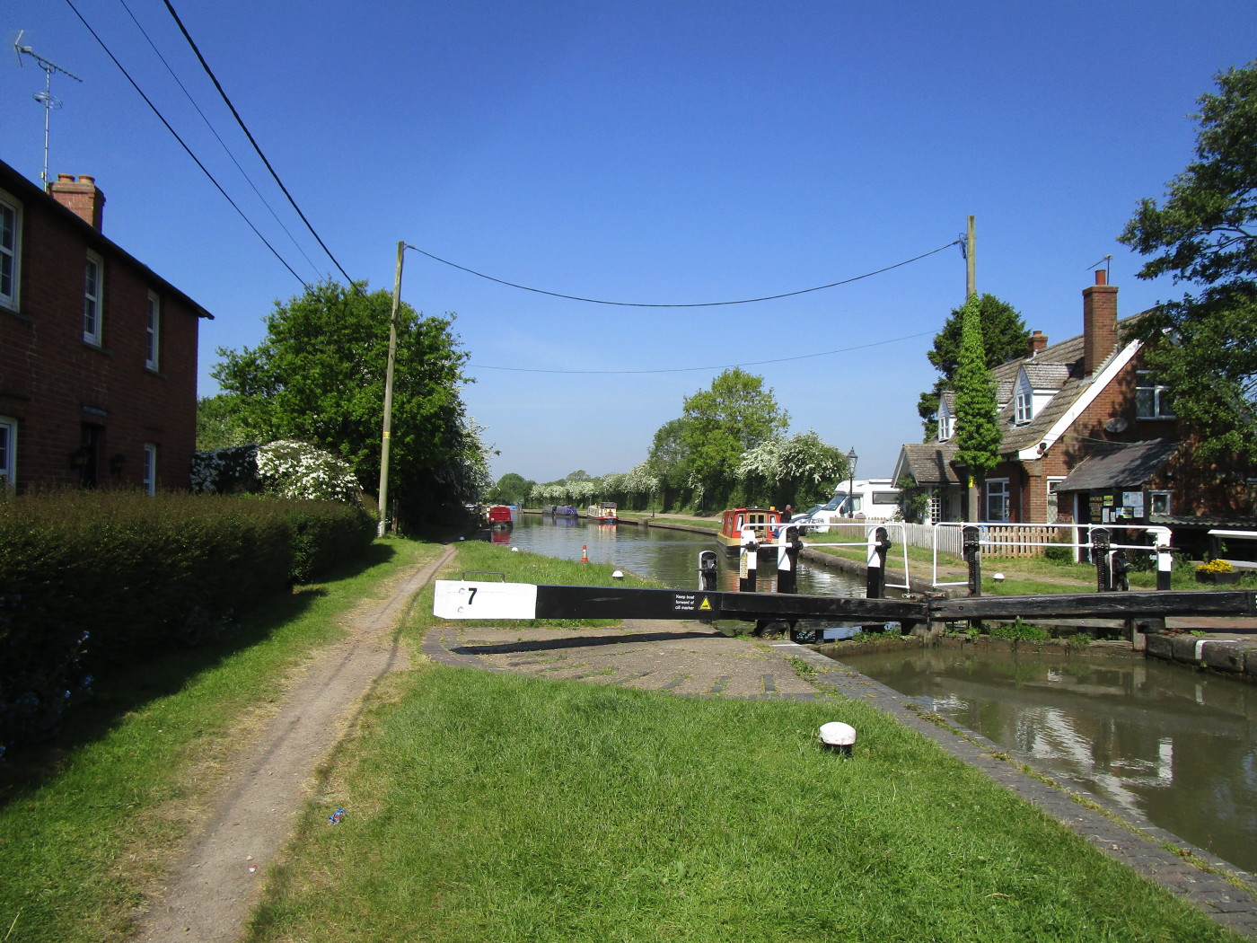 A5 canalside dog walk, Northamptonshire Driving with Dogs