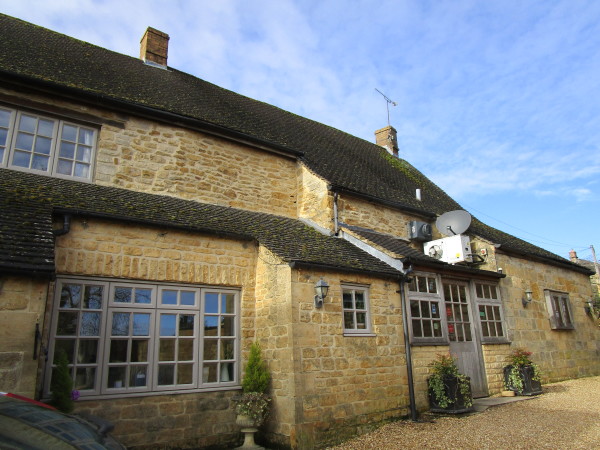 Cotswolds dog walk and a dog-friendly pub, Gloucestershire - Driving ...
